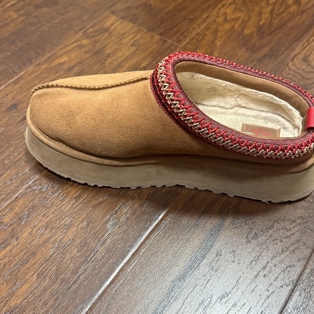 Ugg chestnut tazz size 8 - Picture 2 of 4